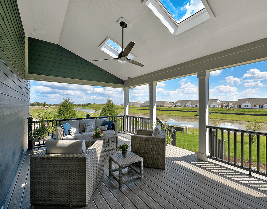 Covered patio with outdoor furniture